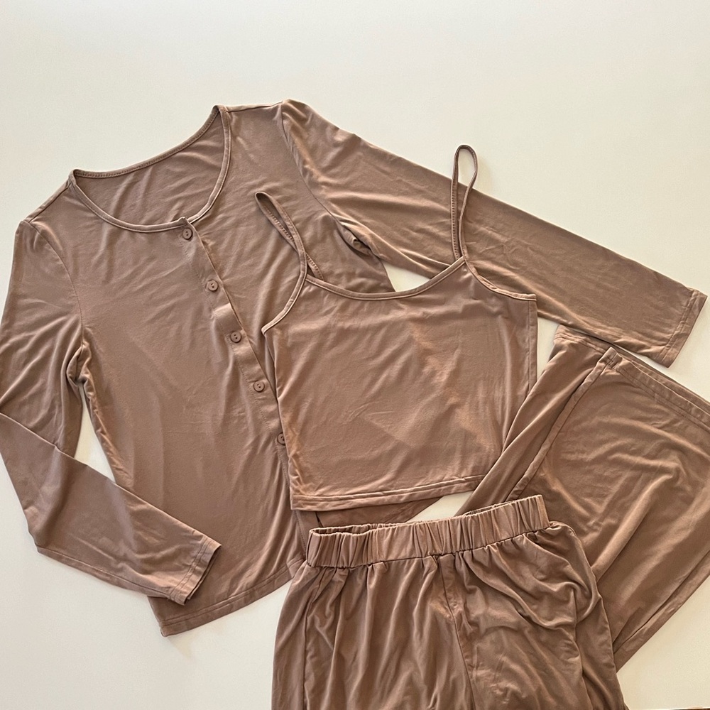 NWOT Mocha Brown Three Piece Pajama Set SIZE Small - Cozy Minimalist Luxury